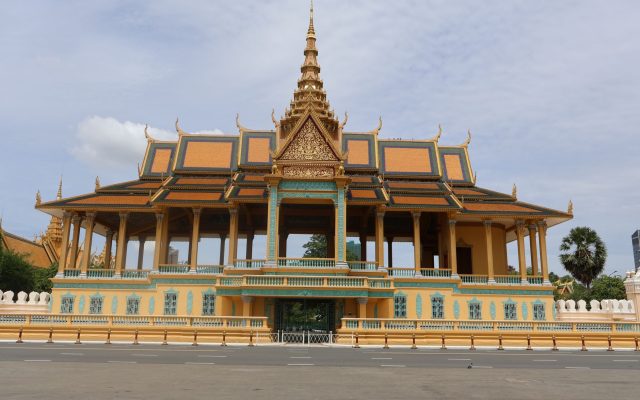 สำรวจพระราชวังพนมเปญ มุมลับที่คุณไม่ควรพลาด