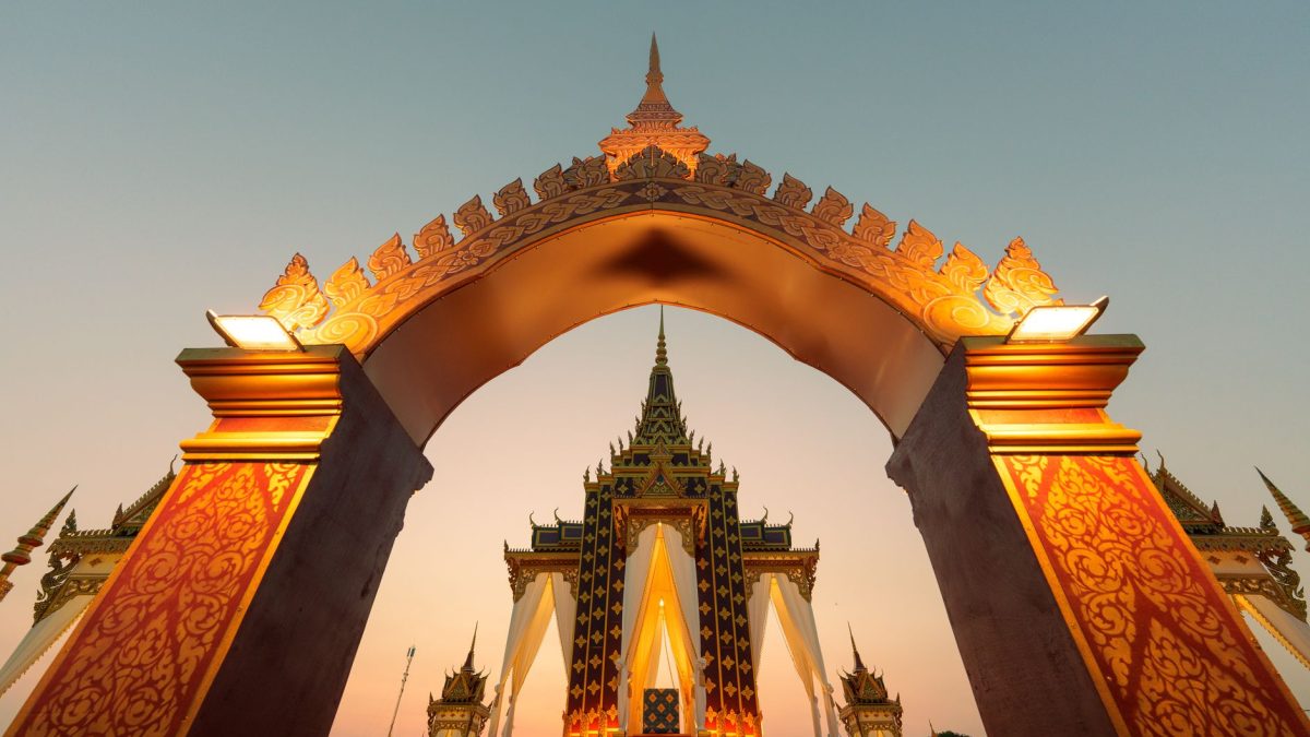 อนุสาวรีย์ปะตูไซ — มุมลับในเวียงจันทน์