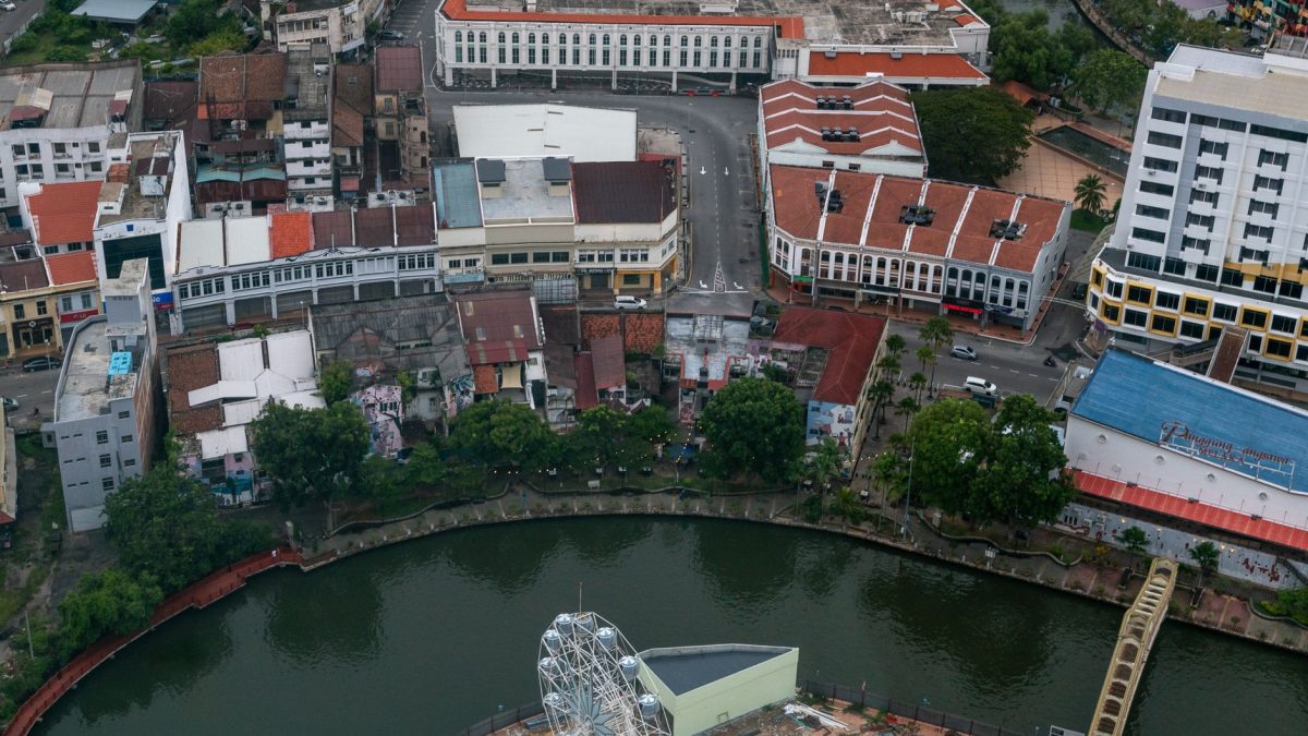 ล่องเรือแม่น้ำมะละกา — มุมลับในมาเลเซีย