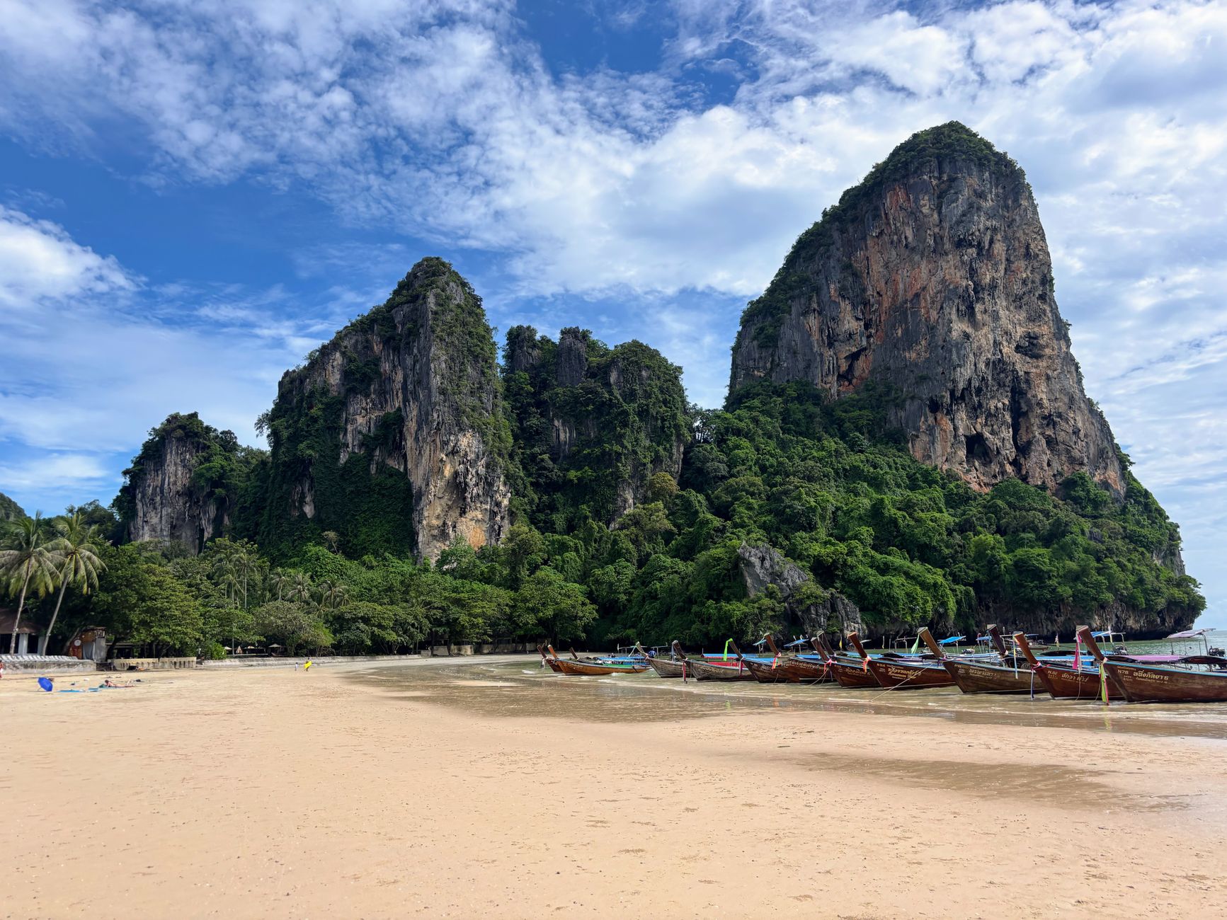 หาดไร่เลย์ — มุมลับในกระบี่
