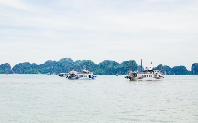 ทริปครอบครัวอ่าวฮาลอง — มุมลับ