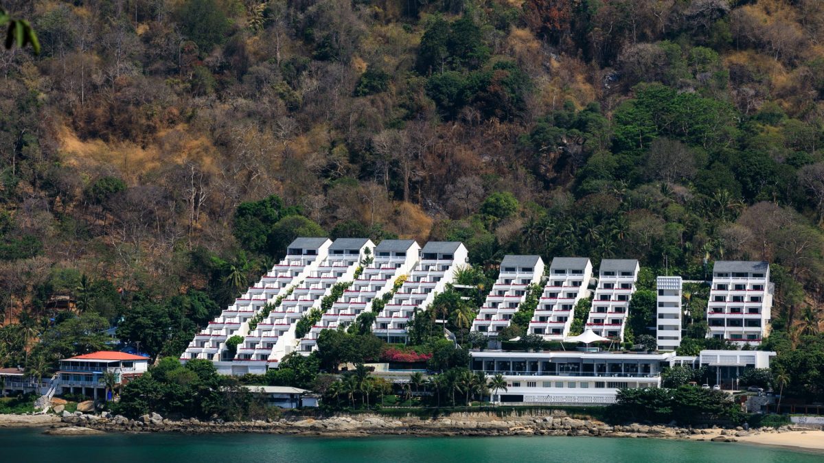 โรงแรมที่ดีที่สุดในประเทศไทย: ความหรูหราแบบเกาะ, ความสง่างามในเมือง, และความเงียบสงบในป่า