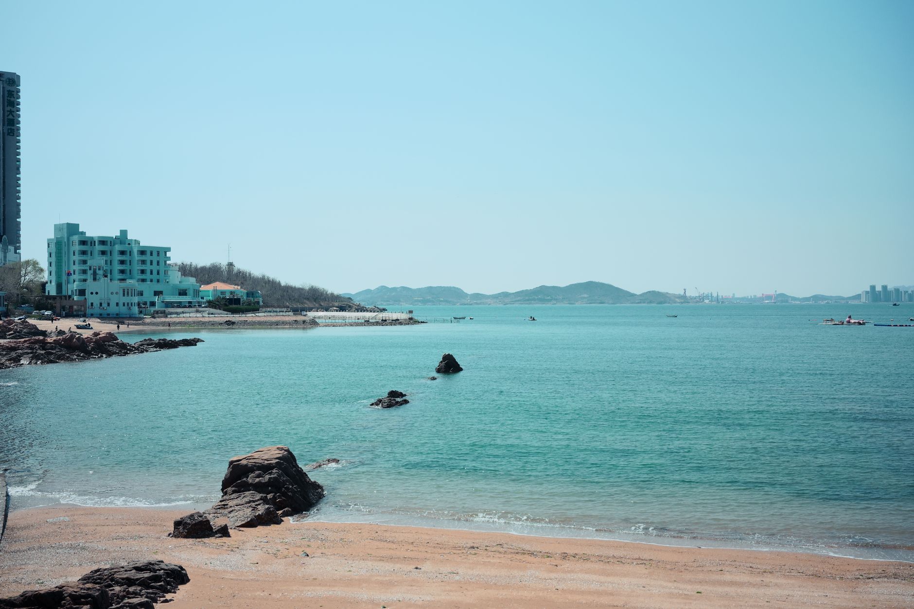 ชายหาดสีแดงที่ชิงเต่า: ปรากฏการณ์ธรรมชาติที่น่าทึ่ง