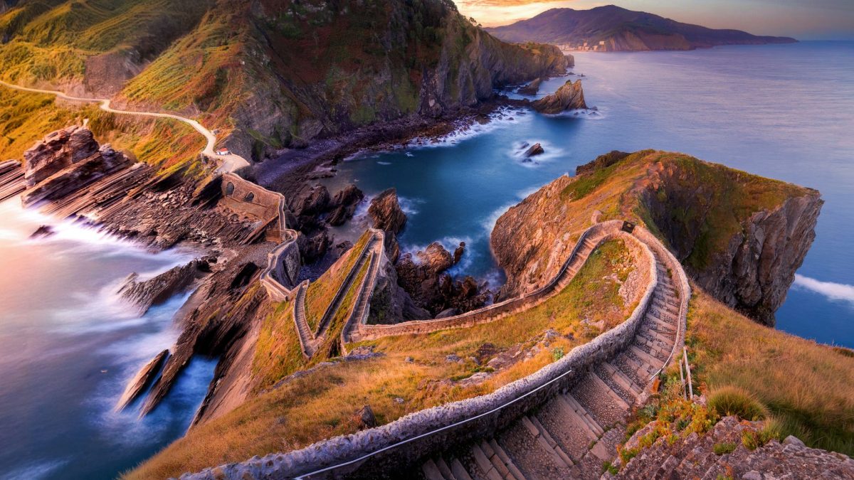 ซานฮวน เดอ กัสเตลูเกตซ์: สถานที่สวยงามที่เคยเป็นฉากใน Game of Thrones