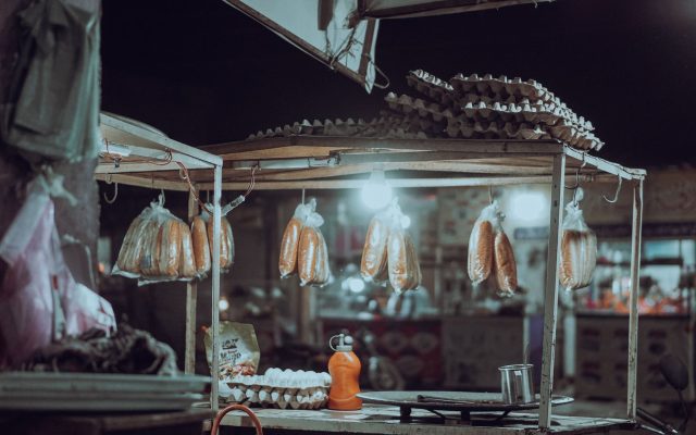 ทัวร์สตรีทฟู้ดเวียงจันทน์ — มุมลับ