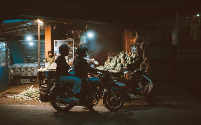 คู่มือตลาดกลางคืนแคนดี้ — มุมลับ