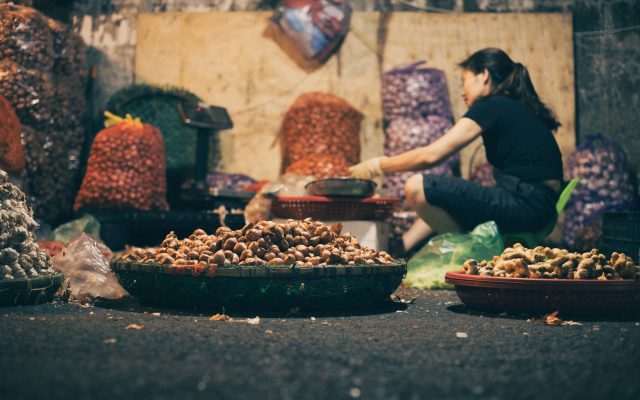คู่มือตลาดกลางคืนอ่าวฮาลอง — มุมลับ